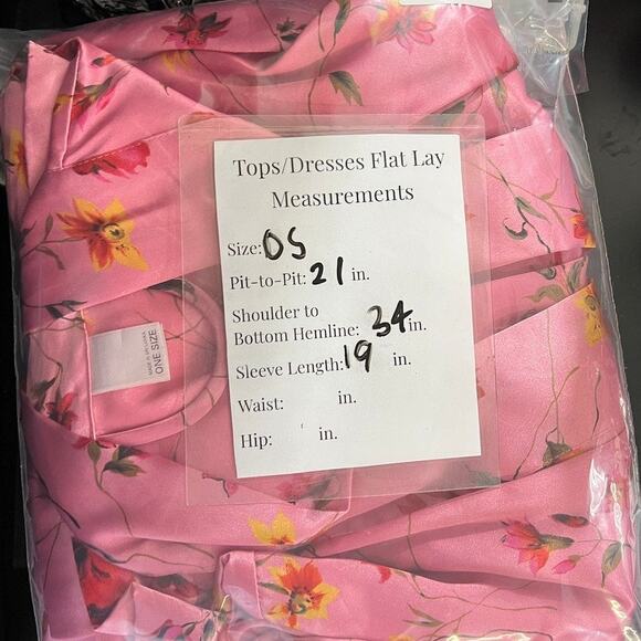 Victoria's Secret Pink Raspberry Floral One Size Satin Robe - Picture 7 of 7